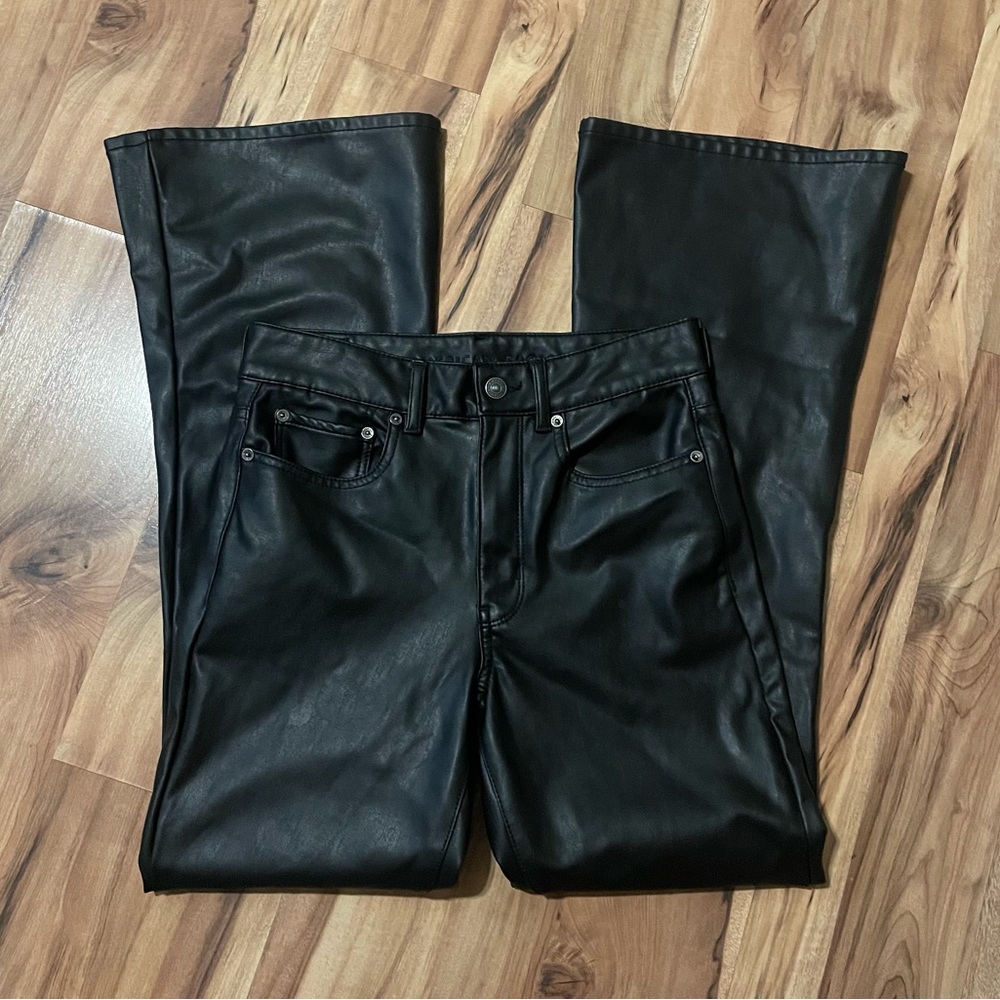 American Eagle Black Pleather Super High Rise Flare Pants Sz 6R
